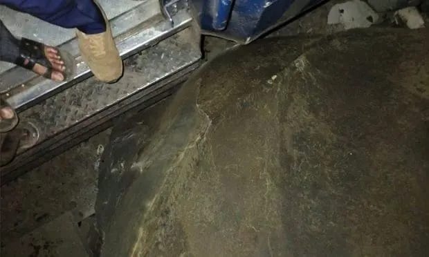 ಬೀದರ್-ಕಲಬುರಗಿ ರೈಲು ಹಳಿ ಮೇಲೆ ಬಿದ್ದ ಬಂಡೆ; ತಪ್ಪಿದ ಅನಾಹುತ