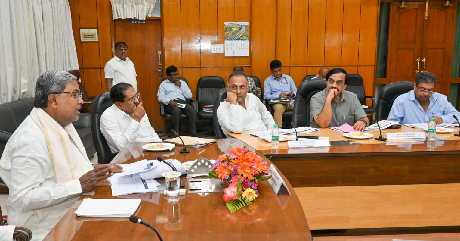 ಗೃಹ ಕಚೇರಿ ಕೃಷ್ಣಾದಲ್ಲಿ ಸಿ ಎಂ ಮಹತ್ವದ ಸಭೆ