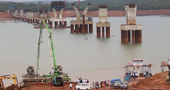 ಶಿವಮೊಗ್ಗ | ಶರಾವತಿ ಹಿನ್ನೀರಿನಲ್ಲಿ ನೀರಿನ ಮಟ್ಟ ಇಳಿಕೆ; ಲಾಂಚ್ ಸೇವೆ ಸ್ಥಗಿತ ಸಾಧ್ಯತೆ