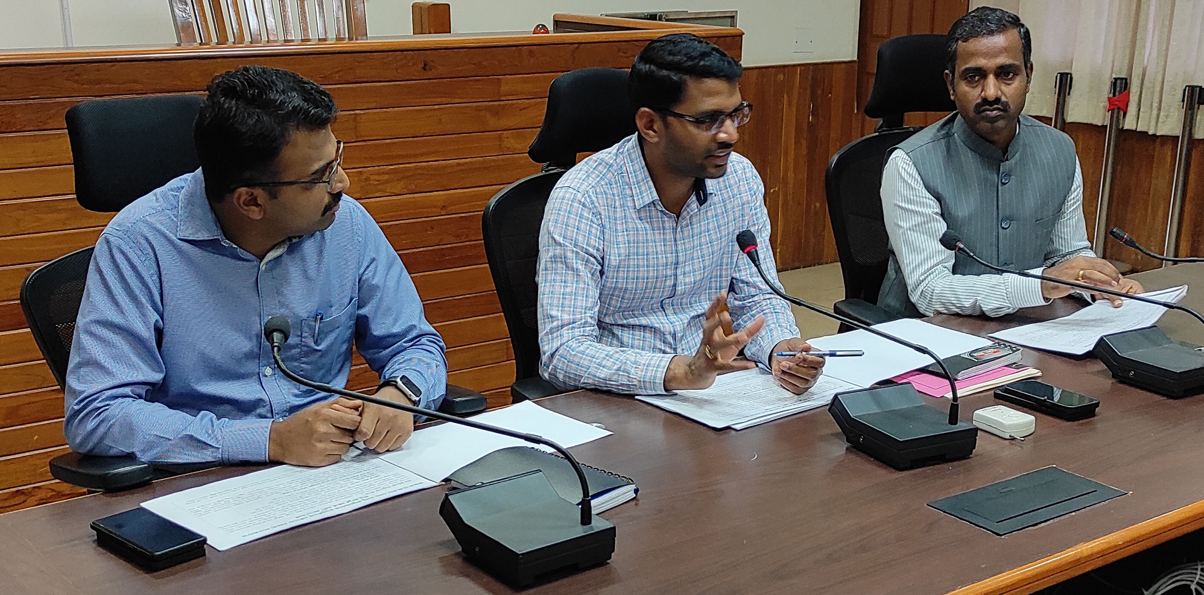 ಸಫಾಯಿ ಕರ್ಮಚಾರಿಗಳಿಗೆ ಯೋಜನೆಗಳ ಪ್ರಯೋಜನ  ತಲುಪಿಸಿ: ಉಡುಪಿ ಡಿಸಿ ಕೂರ್ಮಾರಾವ್