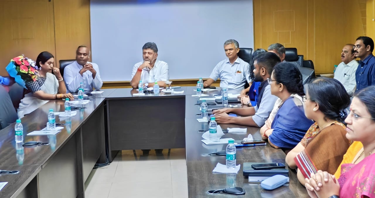 ಗೃಹಲಕ್ಷ್ಮಿ ಯೋಜನೆ: ಡಿಸಿಎಂ ಡಿಕೆಶಿ ನೇತೃತ್ವದಲ್ಲಿ ಉನ್ನತ ಮಟ್ಟದ ಸಭೆ