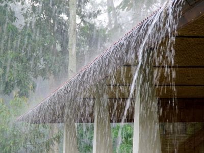 ಗಾಳಿಮಳೆ: ಹಲವು ಮನೆಗಳಿಗೆ ಹಾನಿ