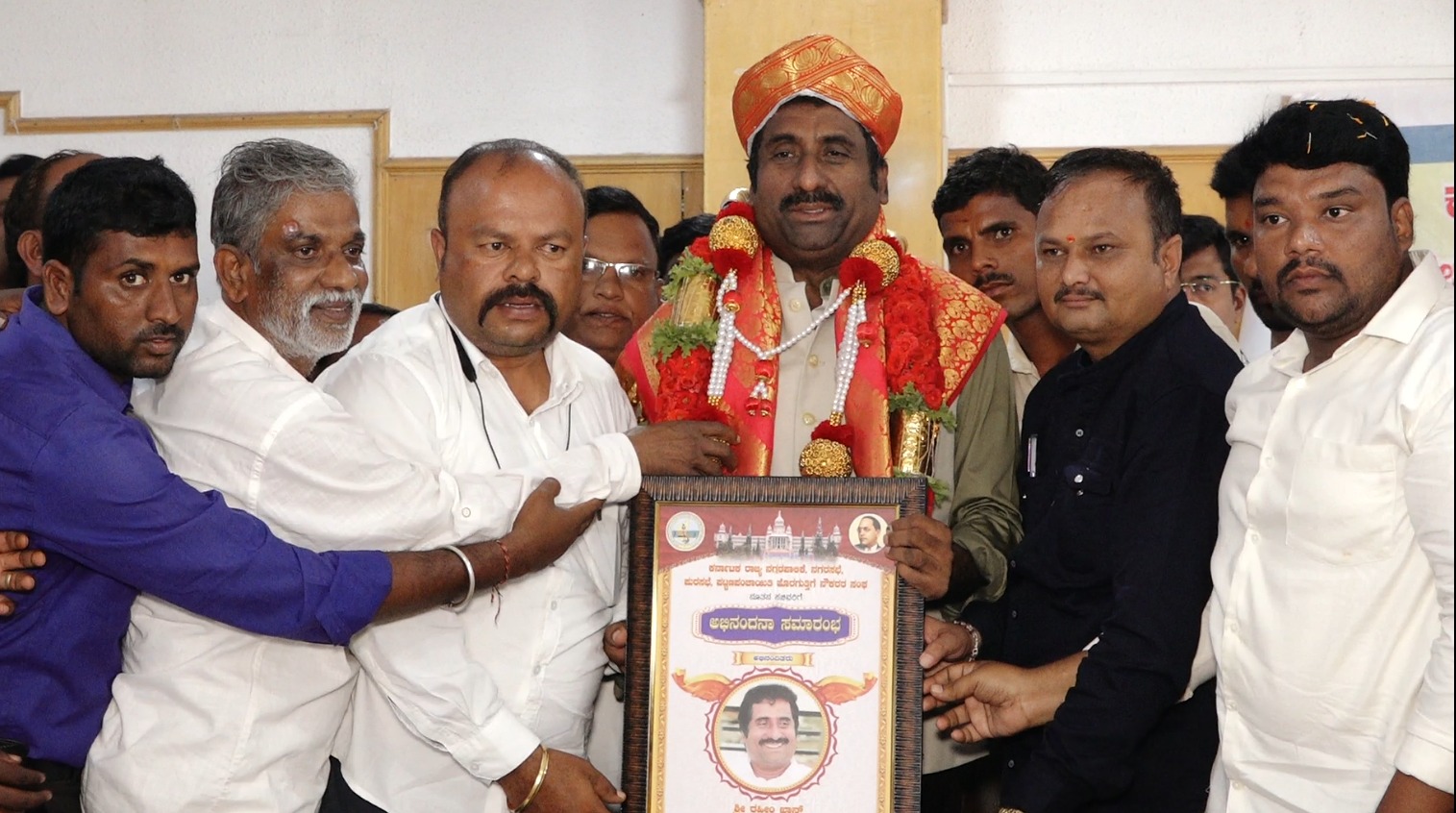 ಹೊರಗುತ್ತಿಗೆ ನೌಕರರಿಗೆ ನೇರಪಾವತಿ ಜಾರಿ ಖಚಿತ: ಸಚಿವ ರಹೀಂಖಾನ್ ಭರವಸೆ ಹೊರಗುತ್ತಿಗೆ ನೌಕರರಿಗೆ ನೇರಪಾವತಿ ಜಾರಿ ಖಚಿತ: ಸಚಿವ ರಹೀಂಖಾನ್ ಭರವಸೆ