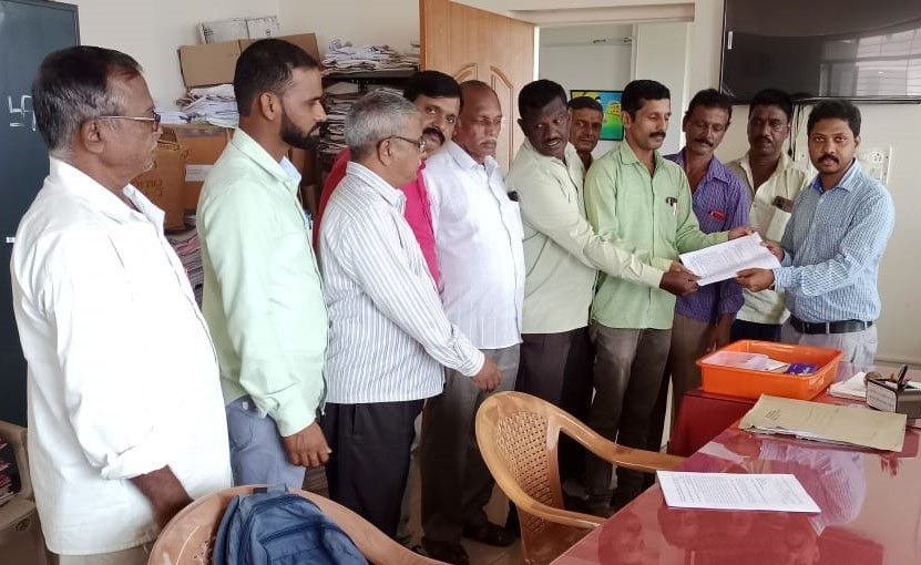 ಉಡುಪಿ: ಕಟ್ಟಡ ಕಾರ್ಮಿಕರ ಸಮಸ್ಯೆ ಬಗೆಹರಿಸುವಂತೆ ಆಗ್ರಹಿಸಿ ಮನವಿ