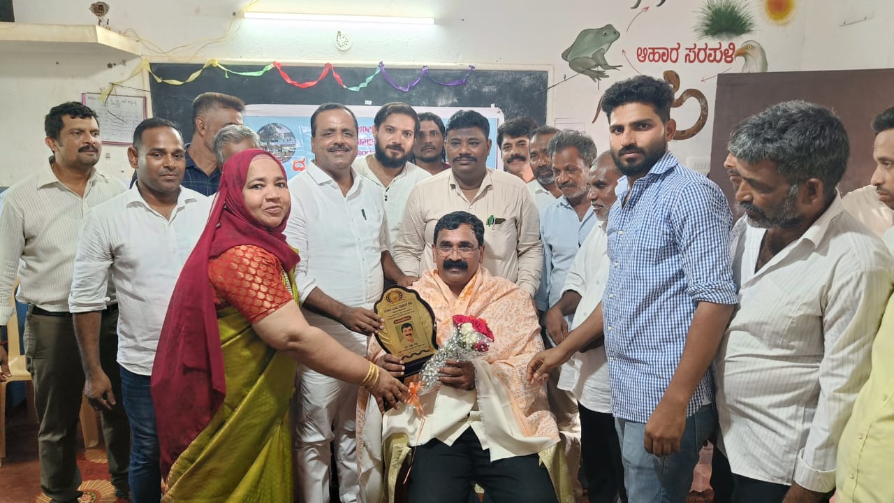 ಅಜ್ಜಿನಡ್ಕ: ಸರಕಾರಿ ಶಾಲೆಗೆ ನೆರವು