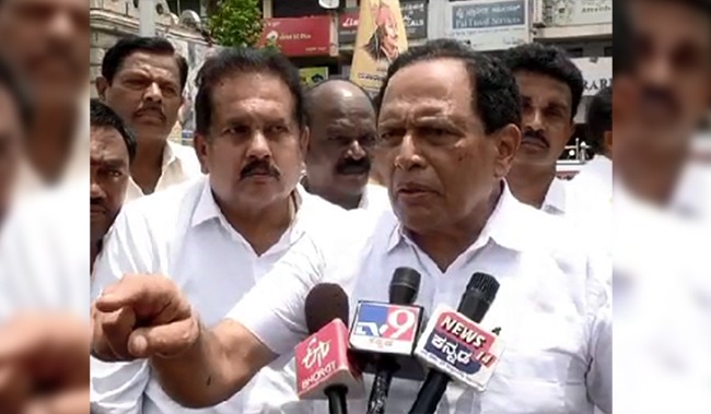 ಎಬಿವಿಪಿ ಮುಖಂಡನಿಂದ 30 ರಿಂದ 40 ಯುವತಿಯರ ಅಶ್ಲೀಲ ವಿಡಿಯೋ ಚಿತ್ರೀಕರಣ: ಮಾಜಿ ಸಚಿವ ಕಿಮ್ಮನೆ ರತ್ನಾಕರ್ ಆರೋಪ