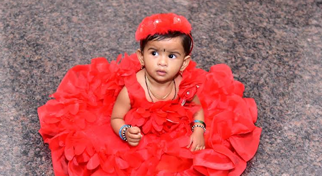 ಟಿಪ್ಪರ್ ಲಾರಿ ಹರಿದು 2 ವರ್ಷದ ಮಗು ಸ್ಥಳದಲ್ಲೇ ಮೃತ್ಯು