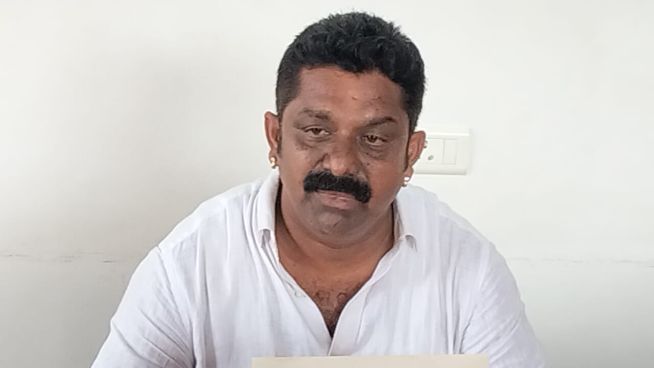 ಕಟ್ಟಡ ತೆರಿಗೆ ಹೆಸರಿನಲ್ಲಿ ಶಿಕ್ಷಣ ಸಂಸ್ಥೆಯಿಂದ ಲಕ್ಷಾಂತರ ರೂ. ಪಡೆದ ಬಿಜೆಪಿ ಪುರಸಭಾ ಸದಸ್ಯರು: ಶುಭದ ರಾವ್ ಆರೋಪ ಕಟ್ಟಡ ತೆರಿಗೆ ಹೆಸರಿನಲ್ಲಿ ಶಿಕ್ಷಣ ಸಂಸ್ಥೆಯಿಂದ ಲಕ್ಷಾಂತರ ರೂ. ಪಡೆದ ಬಿಜೆಪಿ ಪುರಸಭಾ ಸದಸ್ಯರು: ಶುಭದ ರಾವ್ ಆರೋಪ