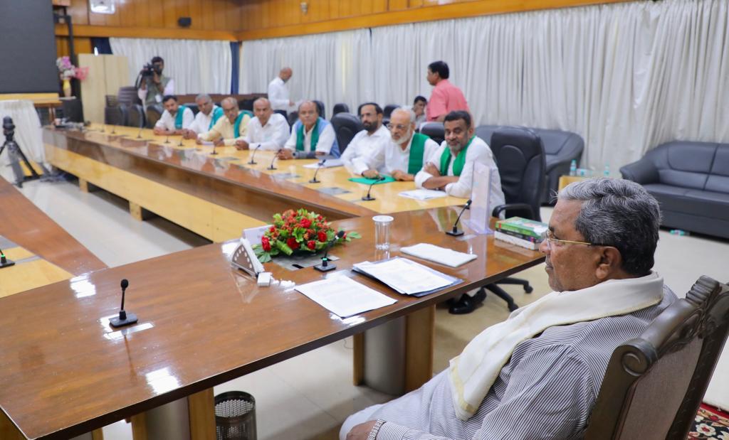 ಜಾನುವಾರು ಹತ್ಯೆ ಕಾಯ್ದೆ ಸೇರಿ ರೈತ ವಿರೋಧಿ ಕಾಯ್ದೆಗಳ ಮರುಪರಿಶೀಲನೆ: ಸಿಎಂ ಸಿದ್ದರಾಮಯ್ಯ