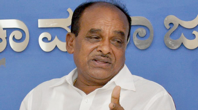 ಕೊನೆಗೂ ಉಪಸಭಾಪತಿ ಸ್ಥಾನ ಒಪ್ಪಿಕೊಂಡ ಶಾಸಕ ಪುಟ್ಟರಂಗಶೆಟ್ಟಿ ಕೊನೆಗೂ ಉಪಸಭಾಪತಿ ಸ್ಥಾನ ಒಪ್ಪಿಕೊಂಡ ಶಾಸಕ ಪುಟ್ಟರಂಗಶೆಟ್ಟಿ